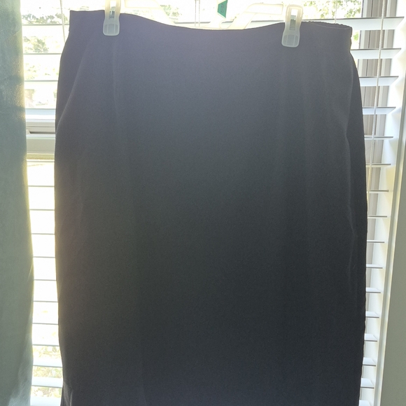 Women's Green Blazer & Black Skirt - Picture 2 of 9